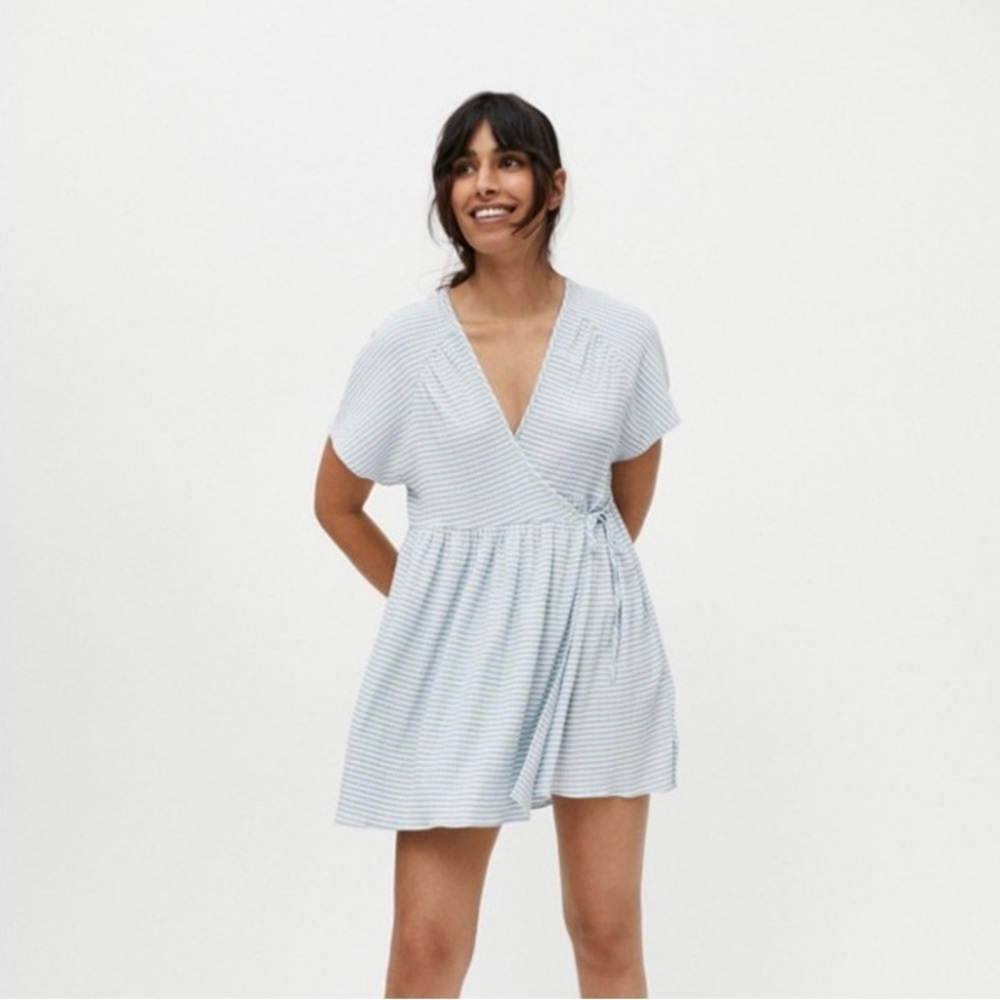 Urban Outfitters XS Alice Wrap Mini Dress